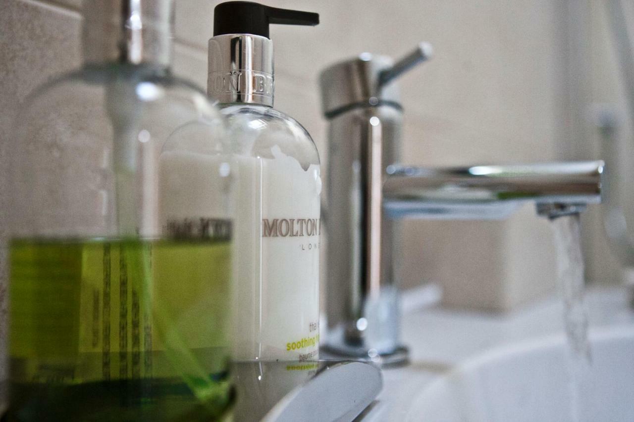 Lockgate Dairy Bed and Breakfast Τσίτσεστερ Εξωτερικό φωτογραφία